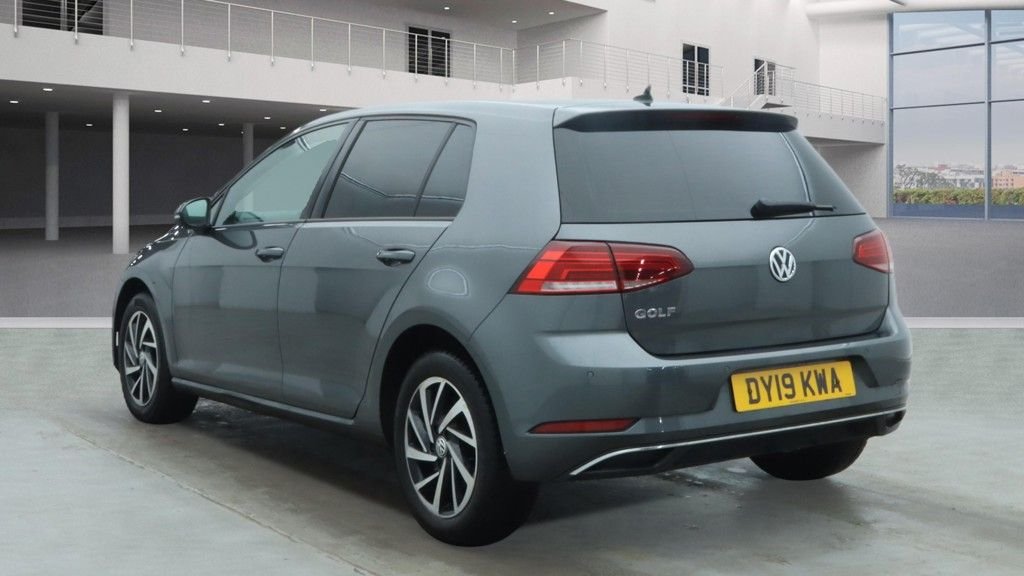 Used Volkswagen Golf 2019 for sale - 77521032: Photo 3