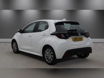 Used Toyota Yaris 2023 for sale - 78738215: Photo