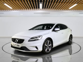 Used Volvo V40 2017 for sale - 75960869: Photo