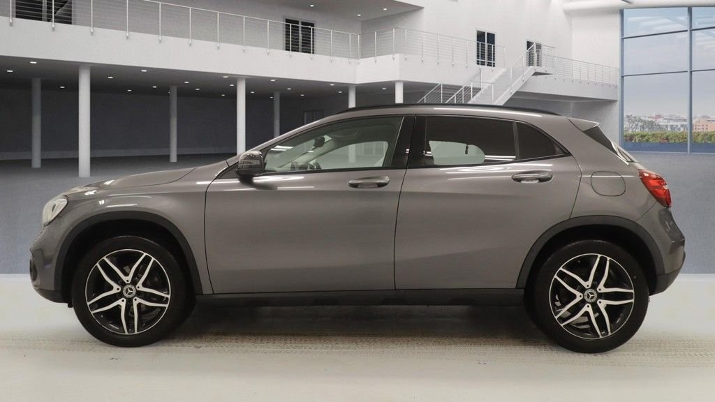 Used Mercedes-Benz GLA 2019 for sale - 77332967: Photo 12