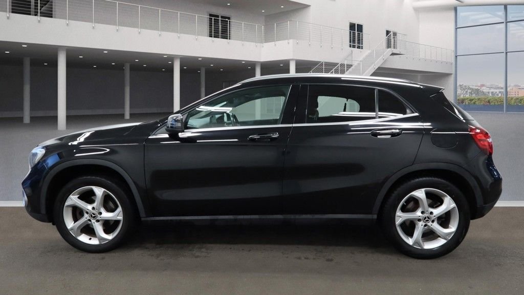 Used Mercedes-Benz GLA 2019 for sale - 76950577: Photo 12