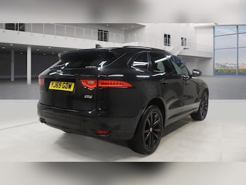 Used Jaguar F-Pace 2020 for sale - 76826504: Photo