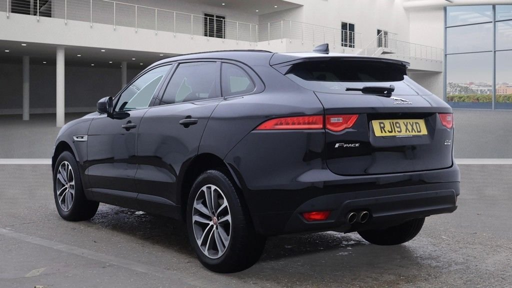 Used Jaguar F-Pace 2019 for sale - 76417548: Photo 3