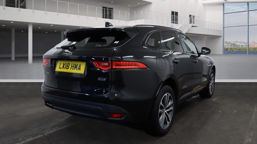 Used Jaguar F-Pace 2018 for sale - 76788013: Photo 4