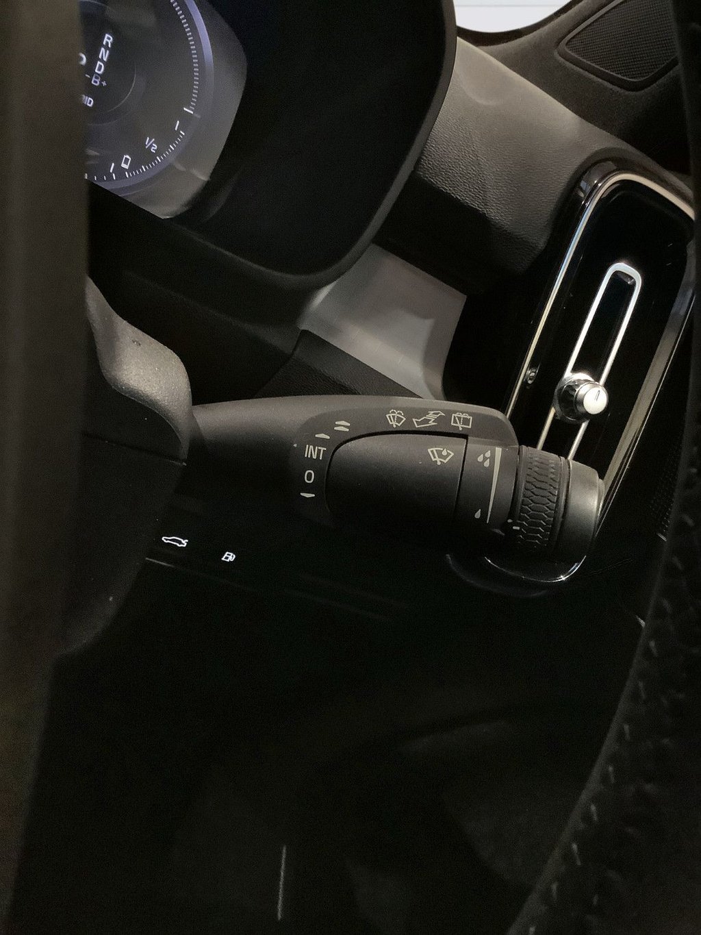 Used Volvo XC40 2022 for sale - 77512414: Photo 21