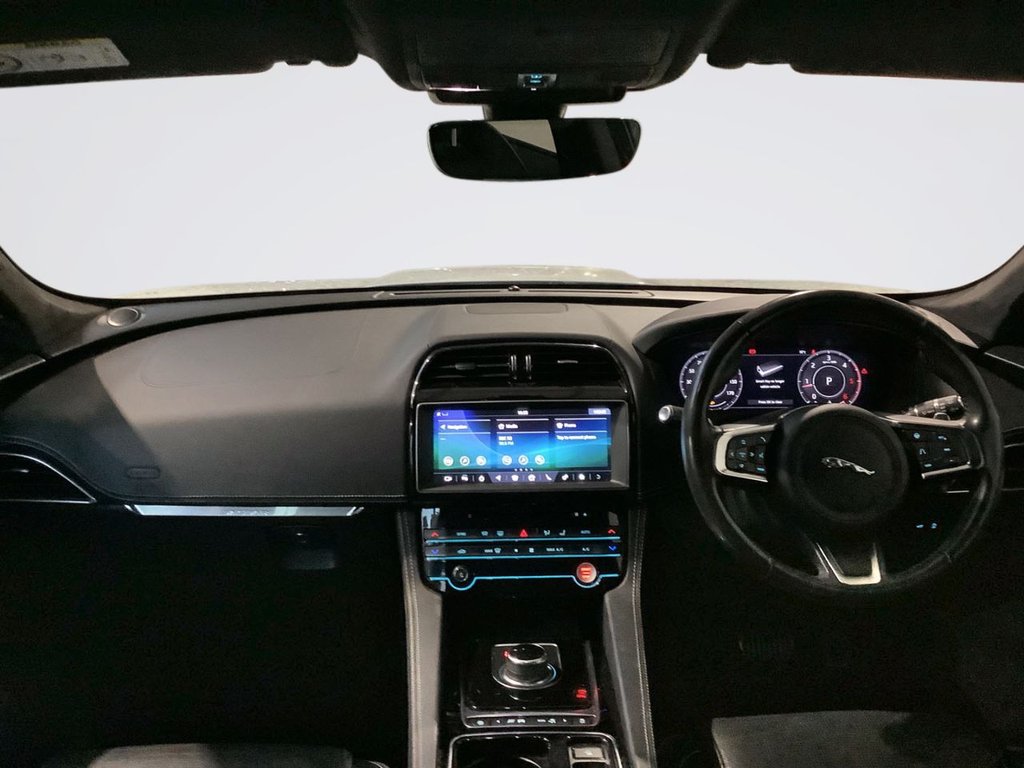 Used Jaguar F-Pace 2020 for sale - 78030166: Photo 3