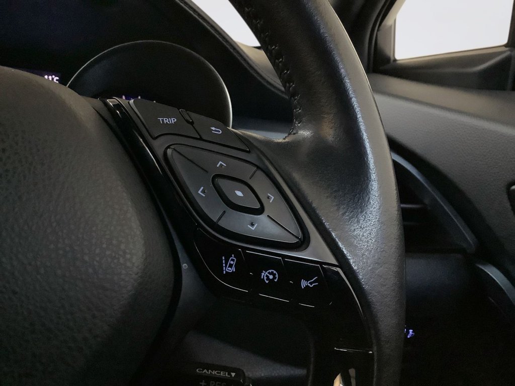 Used Toyota C-HR 2022 for sale - 78021948: Photo 18