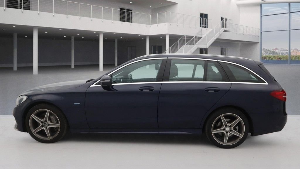 Used Mercedes-Benz C Class 2017 for sale - 77133337: Photo 12