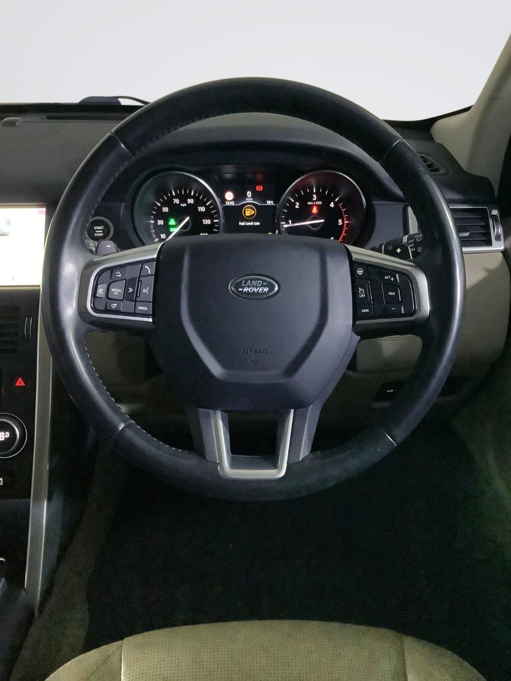 Used Land Rover Discovery Sport 2016 for sale - 76535427: Photo 16