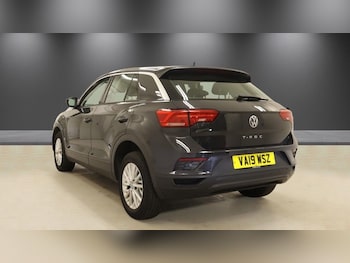 Used Volkswagen T-Roc 2019 for sale - 78167688: Photo