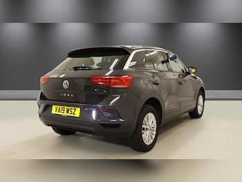 Used Volkswagen T-Roc 2019 for sale - 78167688: Photo