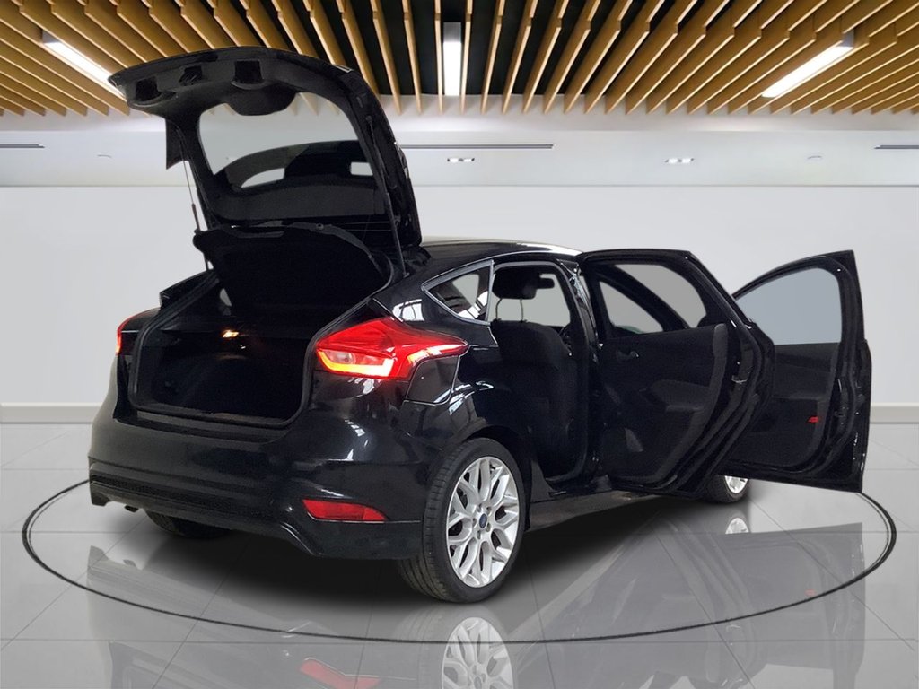 Used Ford Focus 2017 for sale - 77820774: Photo 11