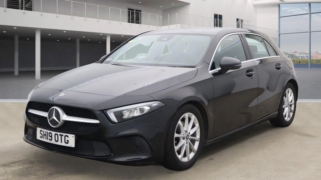 Used Mercedes-Benz A-Class 2019 for sale - 76470423: Photo 2