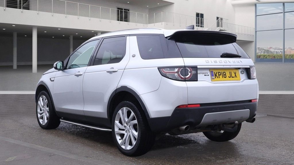 Used Land Rover Discovery Sport 2018 for sale - 76139920: Photo 3