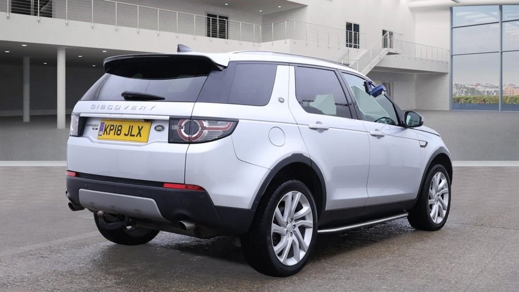 Used Land Rover Discovery Sport 2018 for sale - 76139920: Photo 4