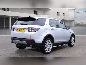 Used Land Rover Discovery Sport 2018 for sale - 76139920: Photo 4