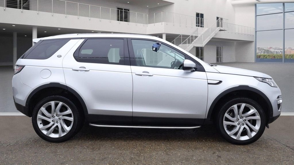 Used Land Rover Discovery Sport 2018 for sale - 76139920: Photo 5