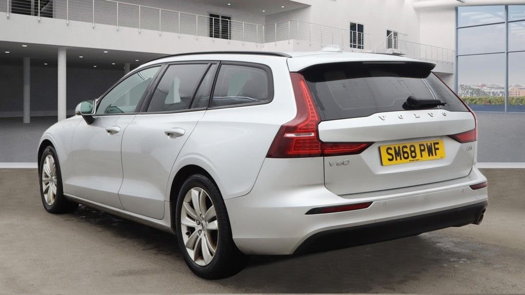 Used Volvo V60 2018 for sale - 77275790: Photo 9