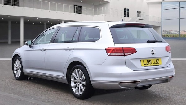 Used Volkswagen Passat 2019 for sale - 76286168: Photo 3