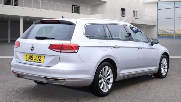 Used Volkswagen Passat 2019 for sale - 76286168: Photo 4