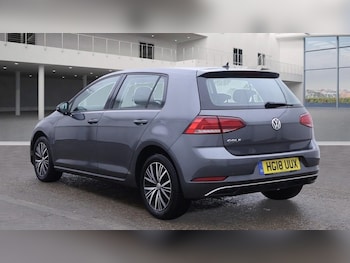 Used Volkswagen Golf 2018 for sale - 76286157: Photo 3