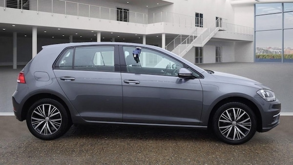 Used Volkswagen Golf 2018 for sale - 76286157: Photo 5