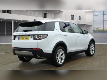 Used Land Rover Discovery Sport 2016 for sale - 75487413: Photo