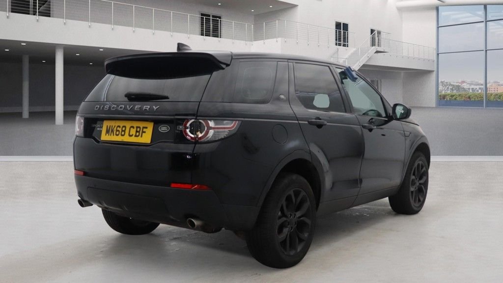 Used Land Rover Discovery Sport 2018 for sale - 77313440: Photo 4