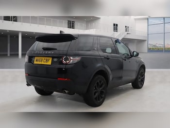 Used Land Rover Discovery Sport 2018 for sale - 77313440: Photo