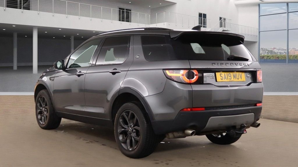 Used Land Rover Discovery Sport 2019 for sale - 76439029: Photo 3