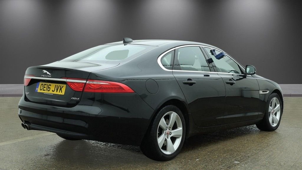 Used Jaguar XF 2016 for sale - 78022076: Photo 4