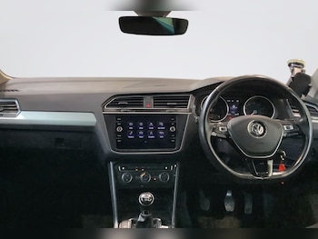 Used Volkswagen Tiguan 2019 for sale - 78536552: Photo
