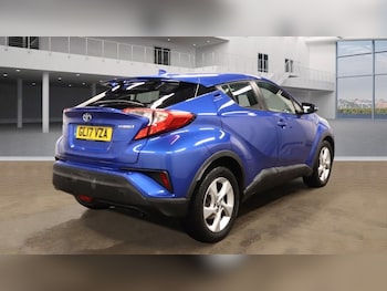Used Toyota C-HR 2017 for sale - 75842998: Photo