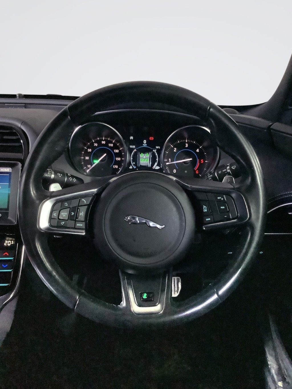 Used Jaguar XE 2019 for sale - 76558777: Photo 13