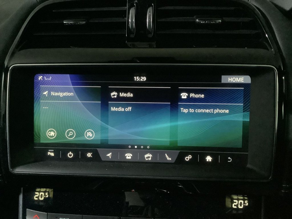 Used Jaguar XE 2019 for sale - 76558777: Photo 9