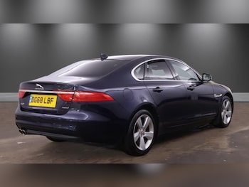 Used Jaguar XF 2018 for sale - 79009456: Photo