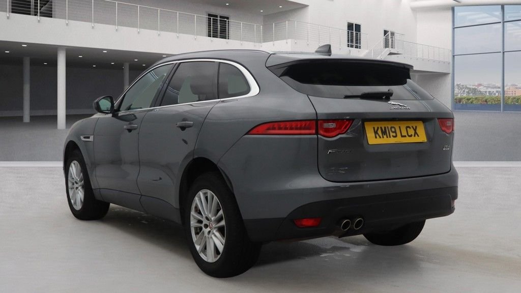 Used Jaguar F-Pace 2019 for sale - 77884954: Photo 3