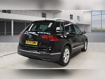 Used Volkswagen Tiguan 2020 for sale - 75942868: Photo