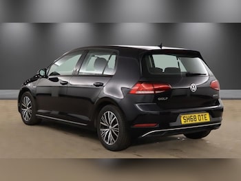 Used Volkswagen Golf 2018 for sale - 78658450: Photo