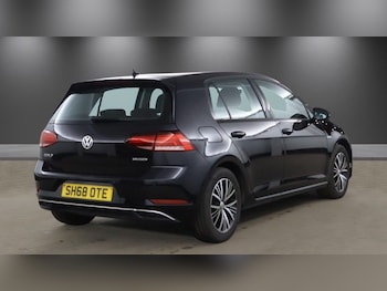 Used Volkswagen Golf 2018 for sale - 78658450: Photo