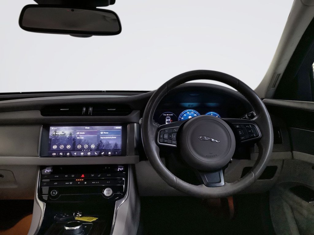 Used Jaguar XF 2017 for sale - 78124221: Photo 15