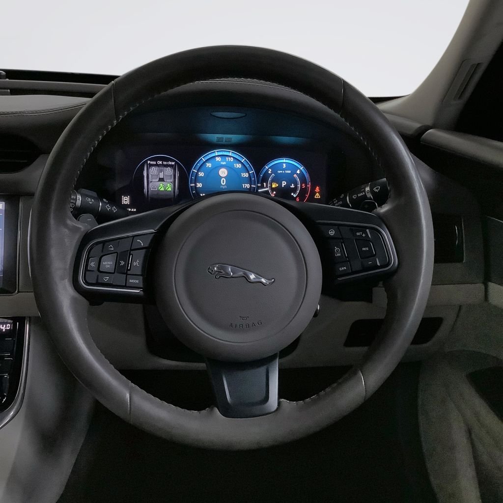 Used Jaguar XF 2017 for sale - 78124221: Photo 16