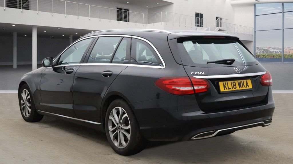 Used Mercedes-Benz C Class 2018 for sale - 77685371: Photo 9