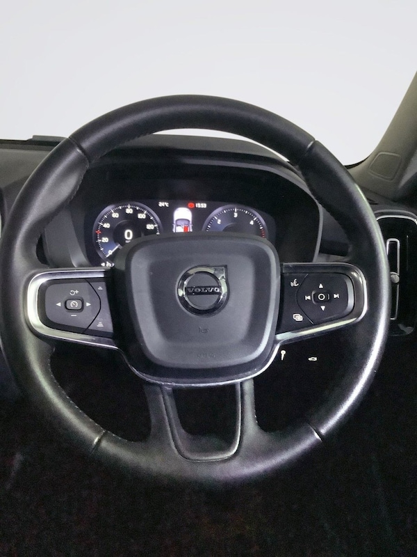 Used Volvo XC40 2018 for sale - 76297210: Photo 16