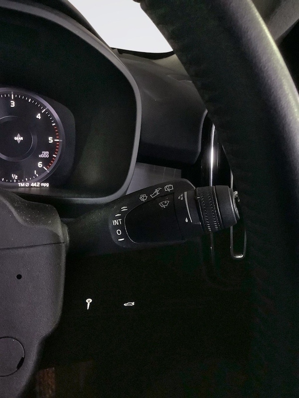 Used Volvo XC40 2018 for sale - 76297210: Photo 21