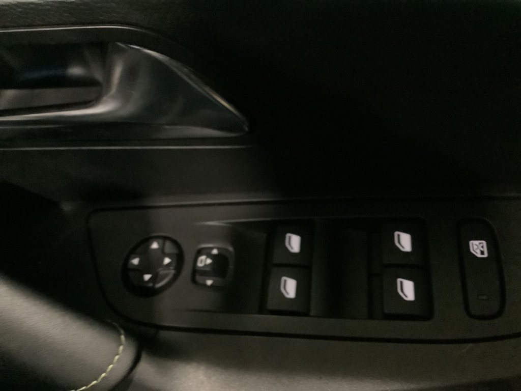 Used Peugeot 2008 2023 for sale - 77571530: Photo 23