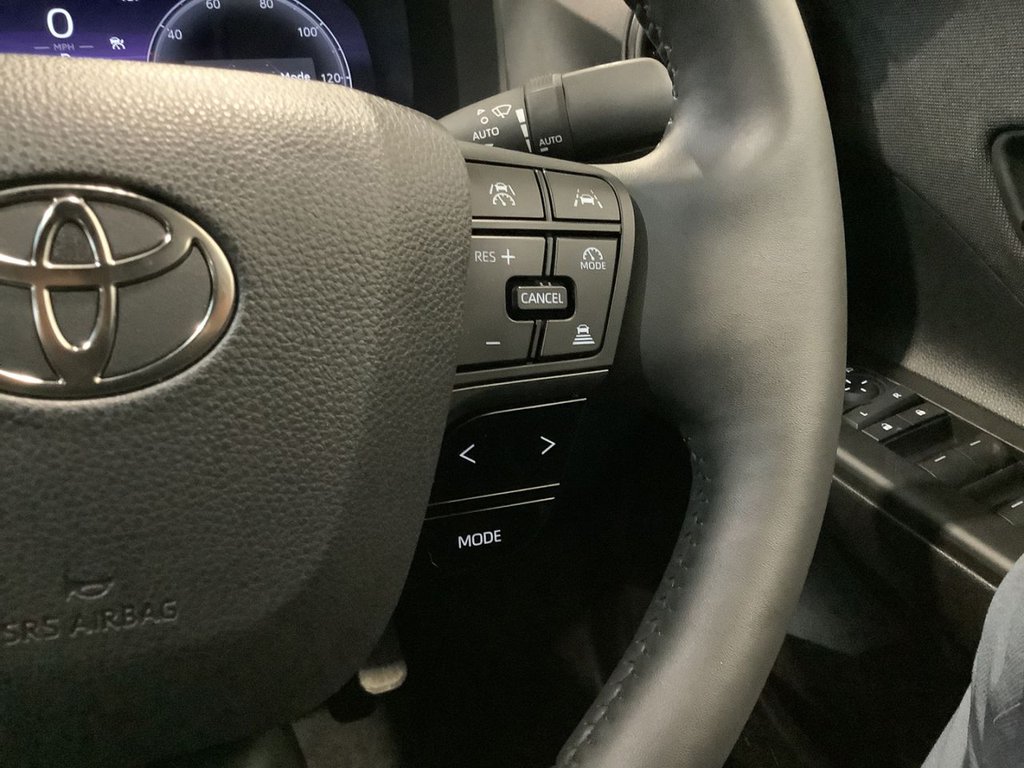 Used Toyota C-HR 2024 for sale - 78186742: Photo 18