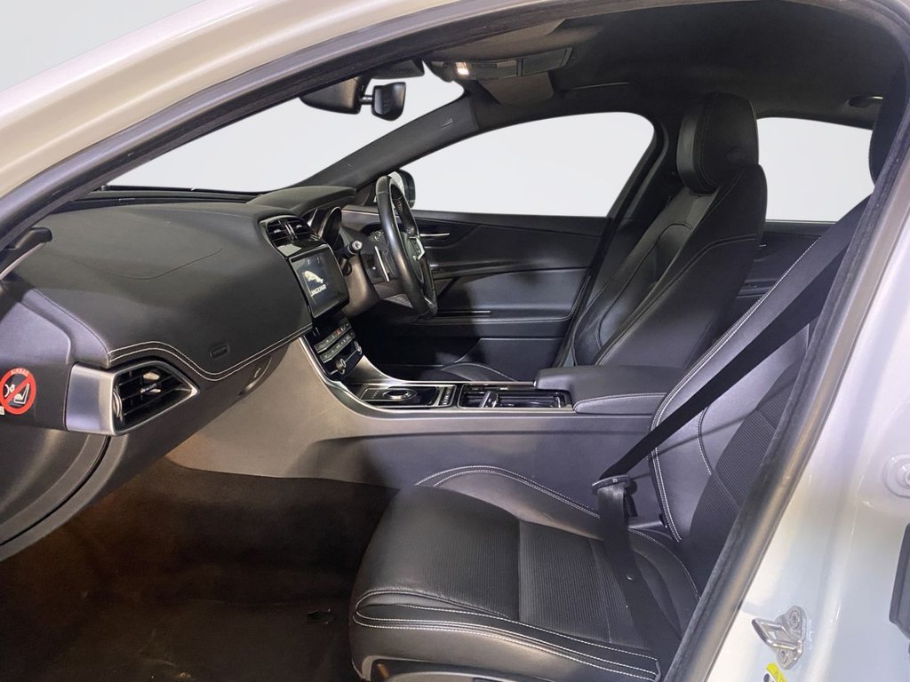 Used Jaguar XE 2019 for sale - 77927161: Photo 10