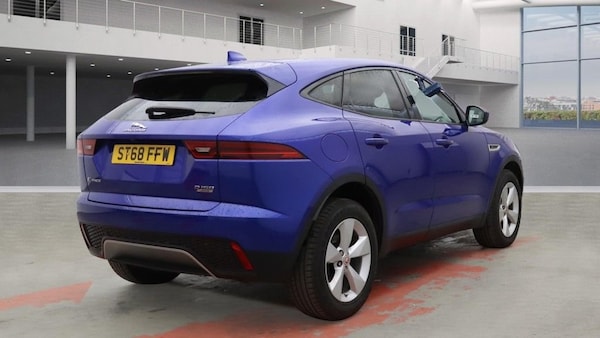Used Jaguar E-Pace 2018 for sale - 76210606: Photo 4