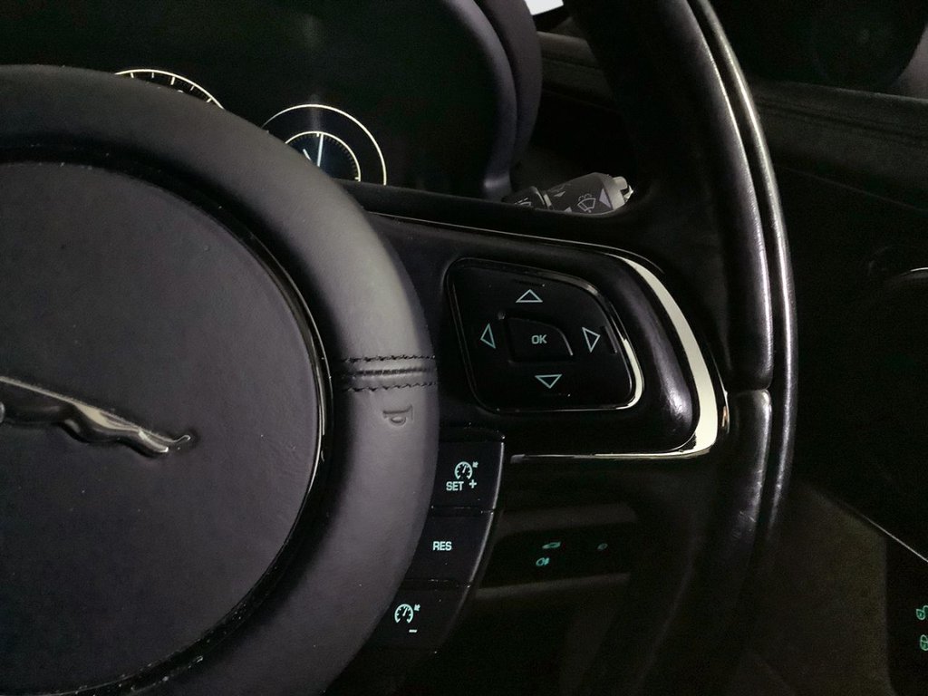 Used Jaguar XJ 2016 for sale - 76867786: Photo 19